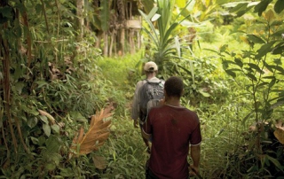 Siawi hiking in jungle