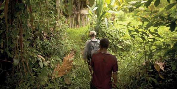 Siawi hiking in jungle