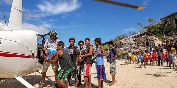 Unloading helicopter