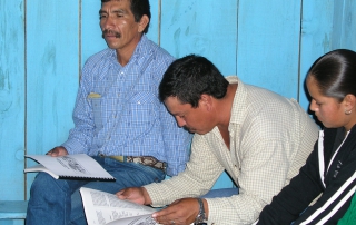 Tepehuan believers read scripture